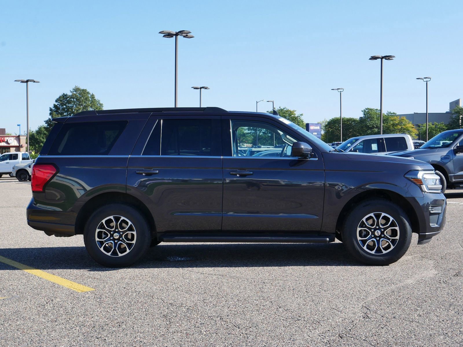 Certified 2024 Ford Expedition XLT image 2