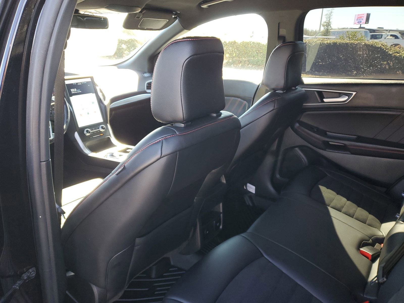 Certified 2024 Ford Edge ST-Line image 10