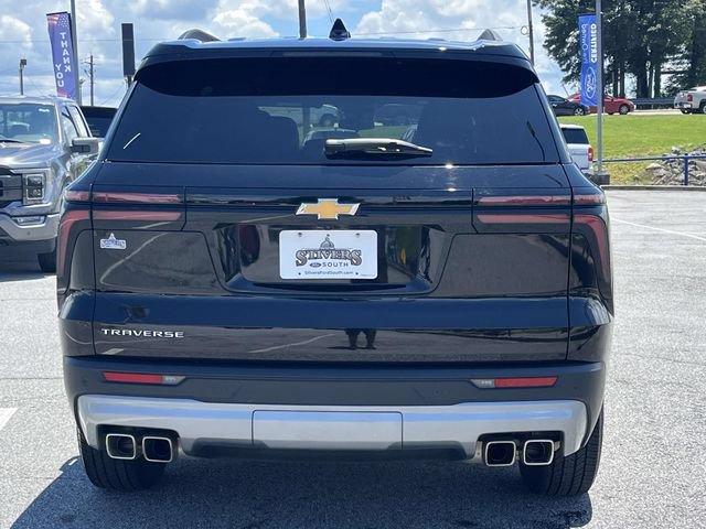 Used 2026 Chevrolet Traverse LT FWD image 4