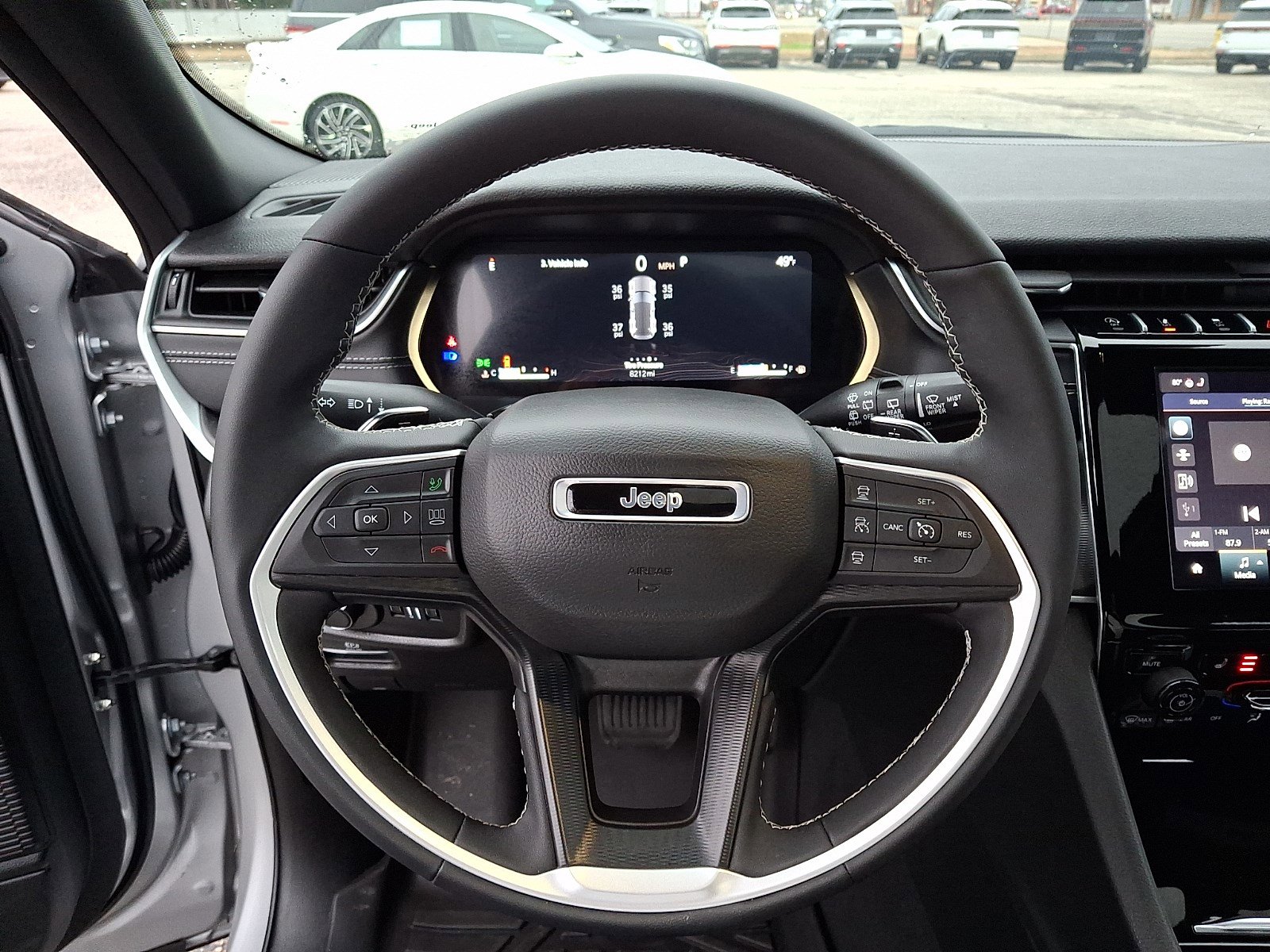 Used 2025 Jeep Grand Cherokee Altitude image 20