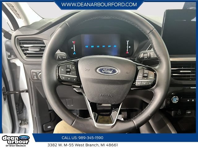 Certified 2025 Ford Escape SE FWD image 12