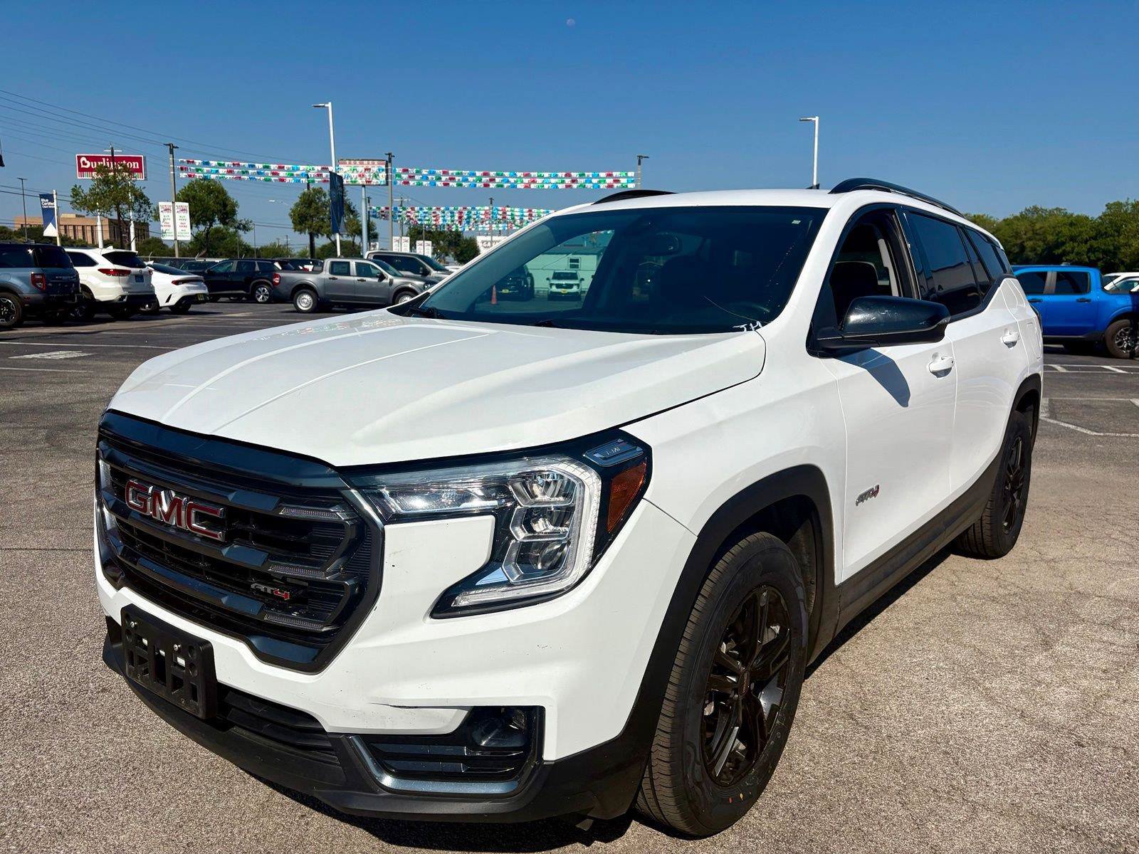 Used 2023 GMC Terrain AT4 AWD/4WD image 9
