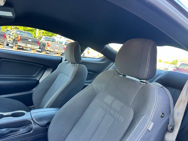 Certified 2019 Ford Mustang Coupe RWD image 30