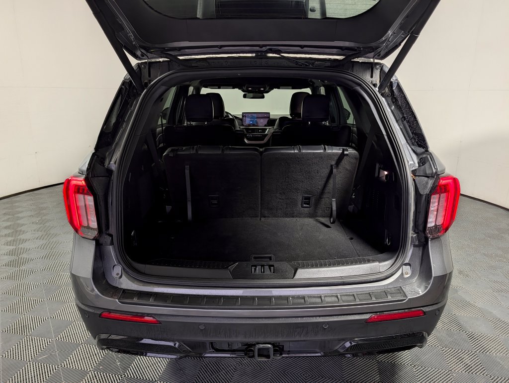 Certified 2025 Ford Explorer ST-Line AWD/4WD image 6