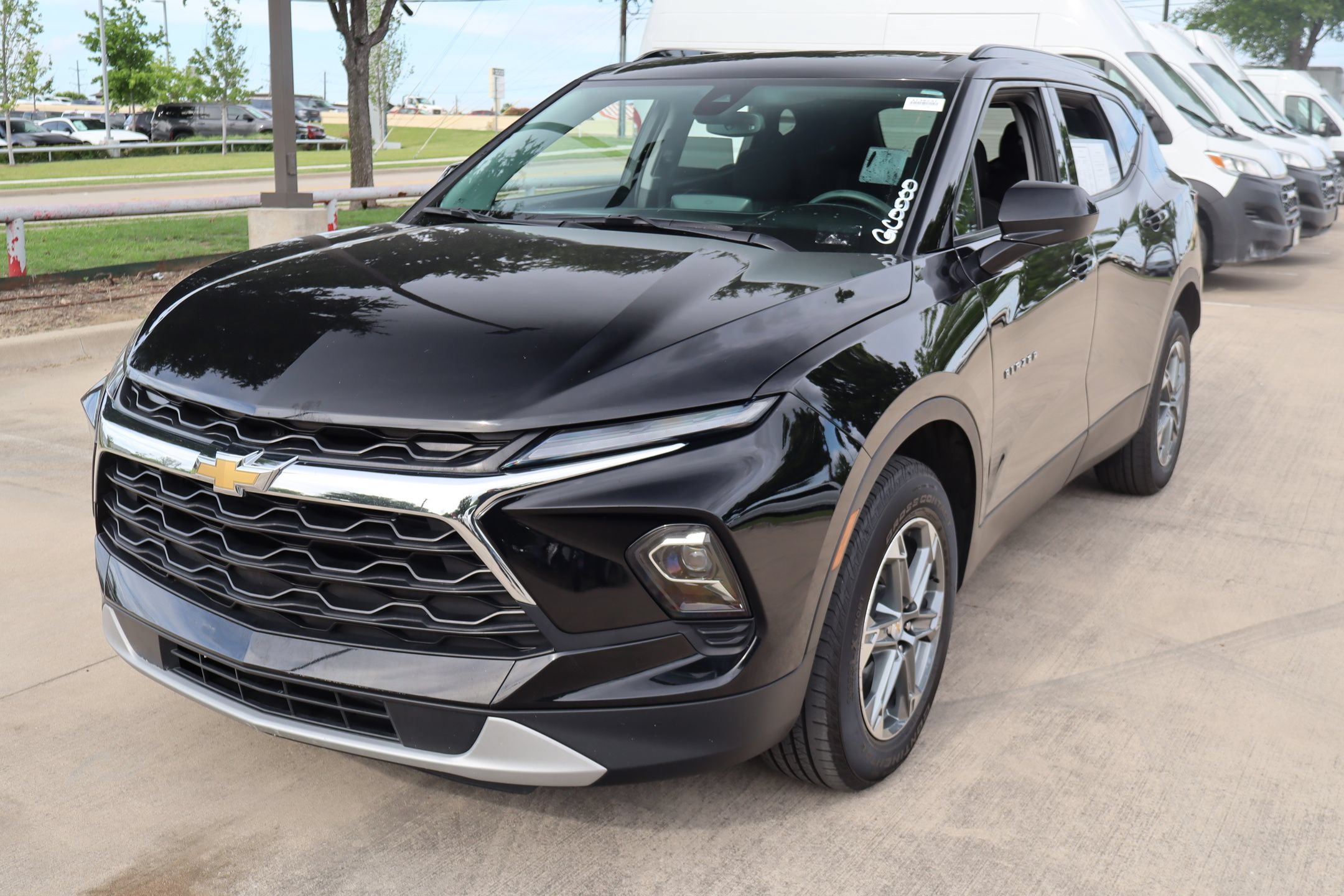 Used 2024 Chevrolet Blazer LT w/ Convenience Package FWD image 8