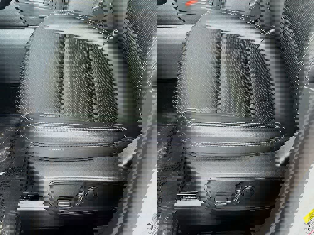 Certified 2021 Ford Escape SEL image 31