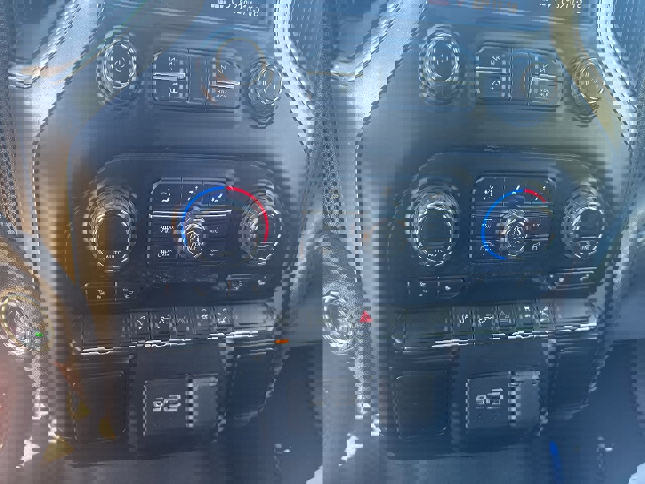 Used 2019 Chevrolet Silverado 1500 LT w/ Texas Edition image 18