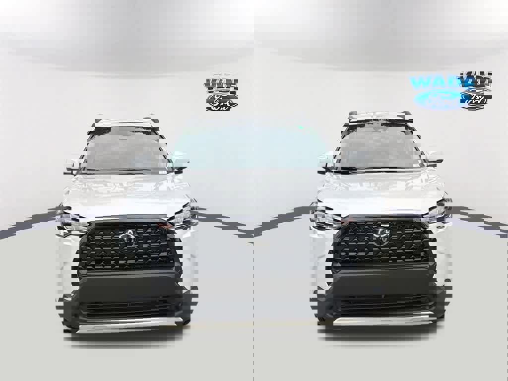 Used 2024 Toyota Corolla Cross LE video 2