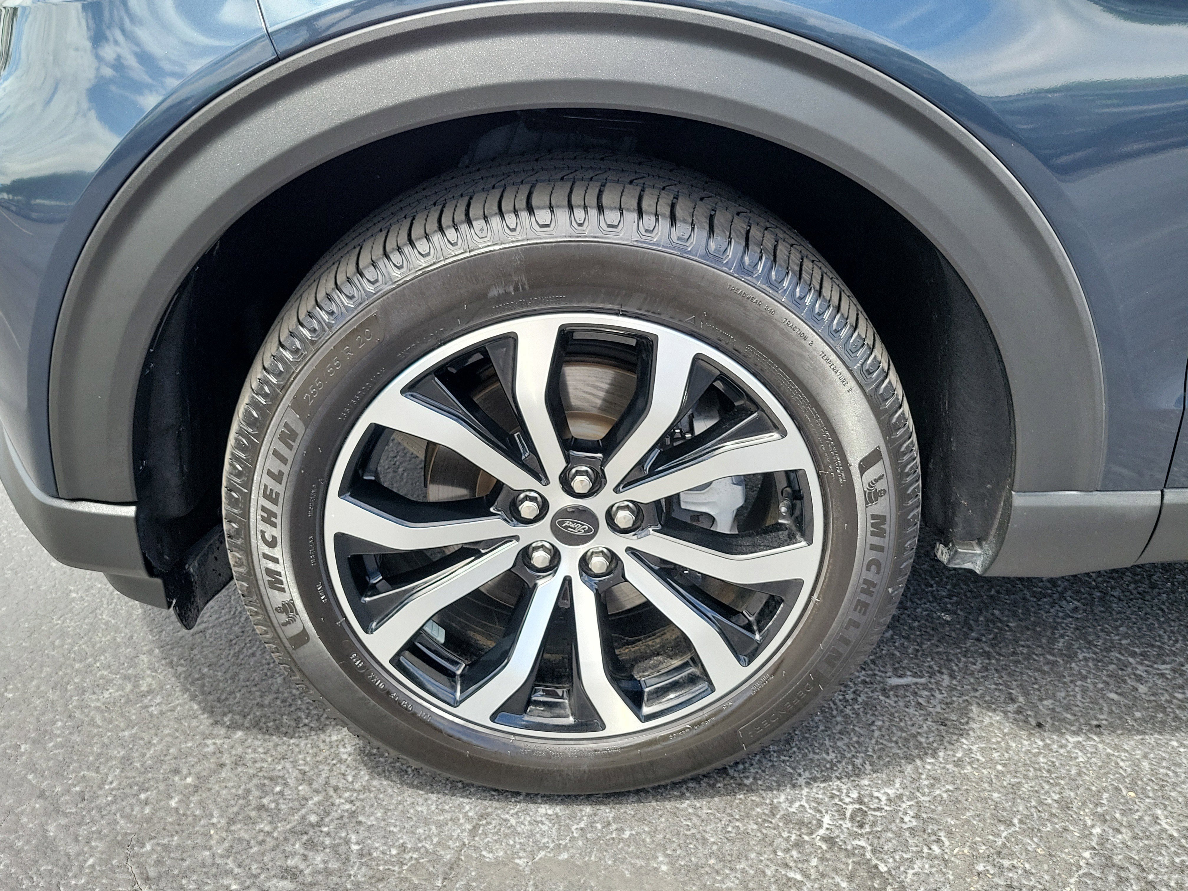 Certified 2022 Ford Explorer ST-Line w/ Class IV Trailer Tow Package image 8