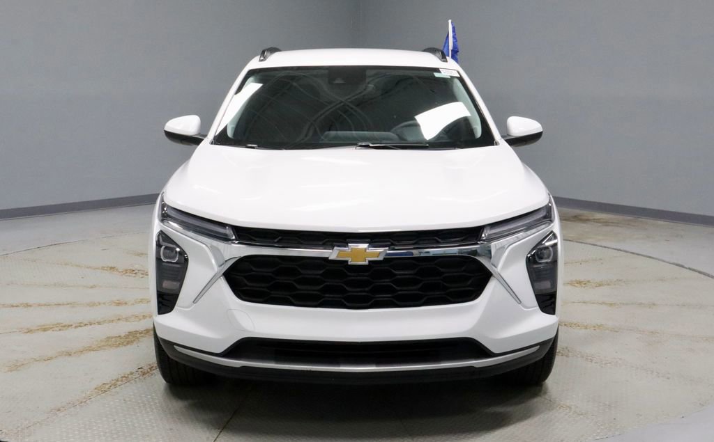 Used 2024 Chevrolet Trax LT image 8
