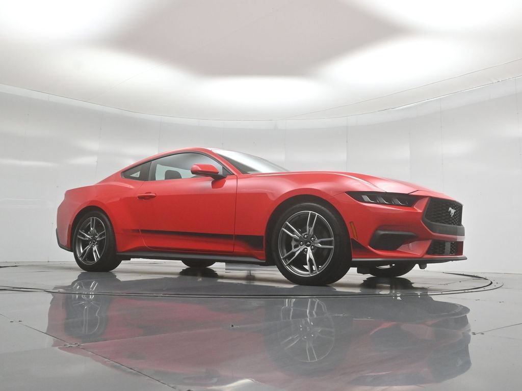 Certified 2024 Ford Mustang Coupe RWD image 3