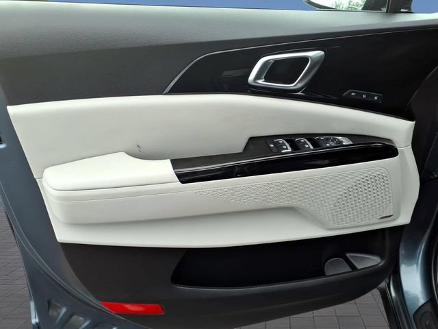 Used 2024 Kia Carnival SX Prestige FWD image 21