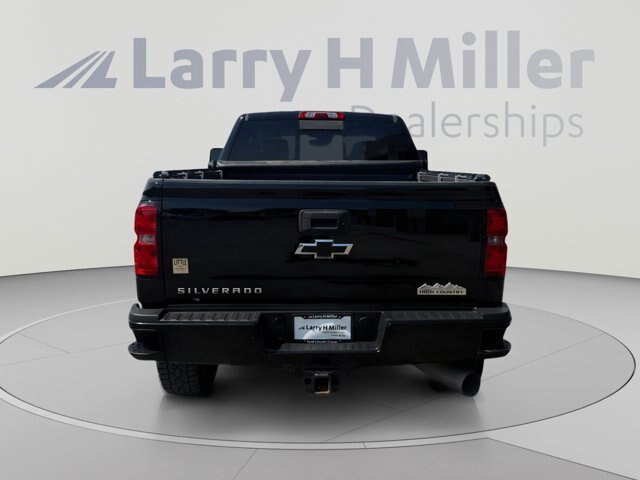 Used 2019 Chevrolet Silverado 2500 High Country AWD/4WD image 3