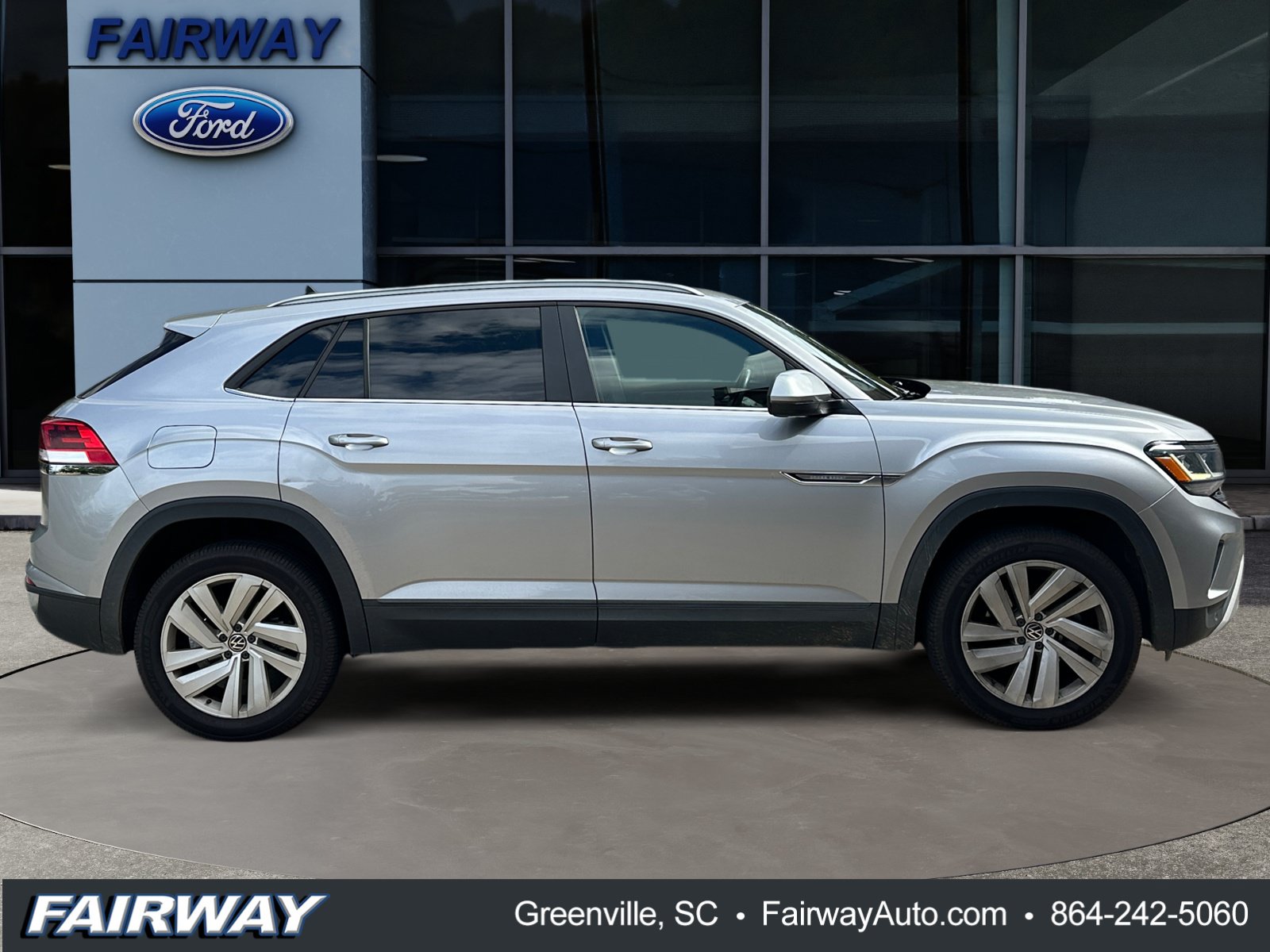 Used 2020 Volkswagen Atlas Cross Sport SE w/ Panoramic Sunroof Package AWD/4WD image 9