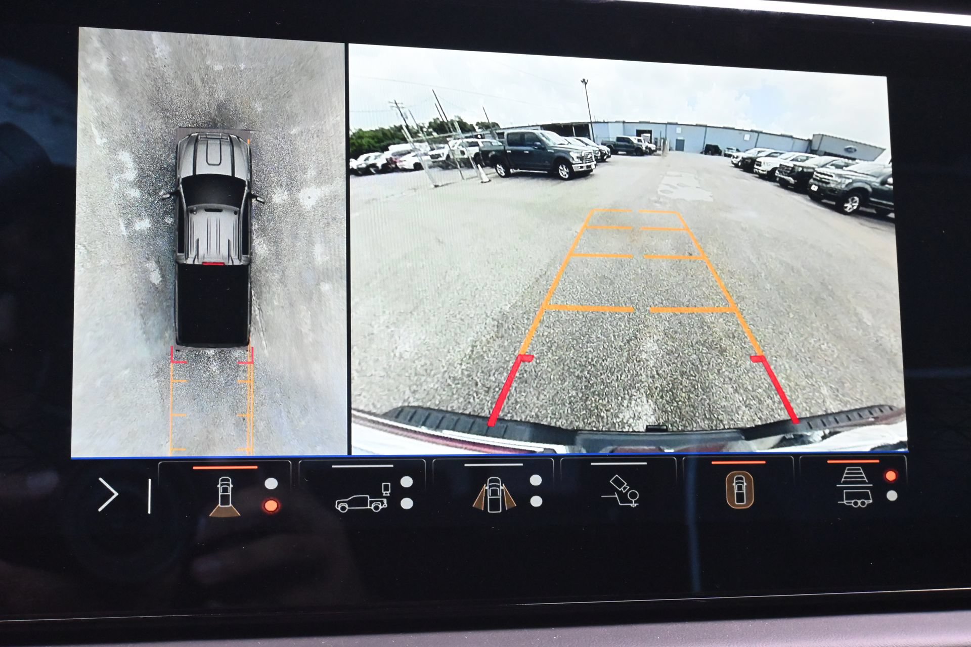 Used 2025 GMC Sierra 2500 AT4X AWD/4WD image 12