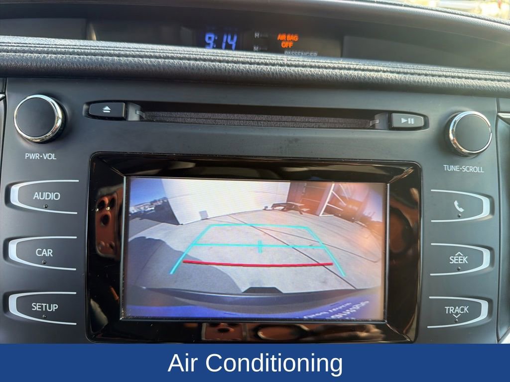 Used 2019 Toyota Highlander LE image 16