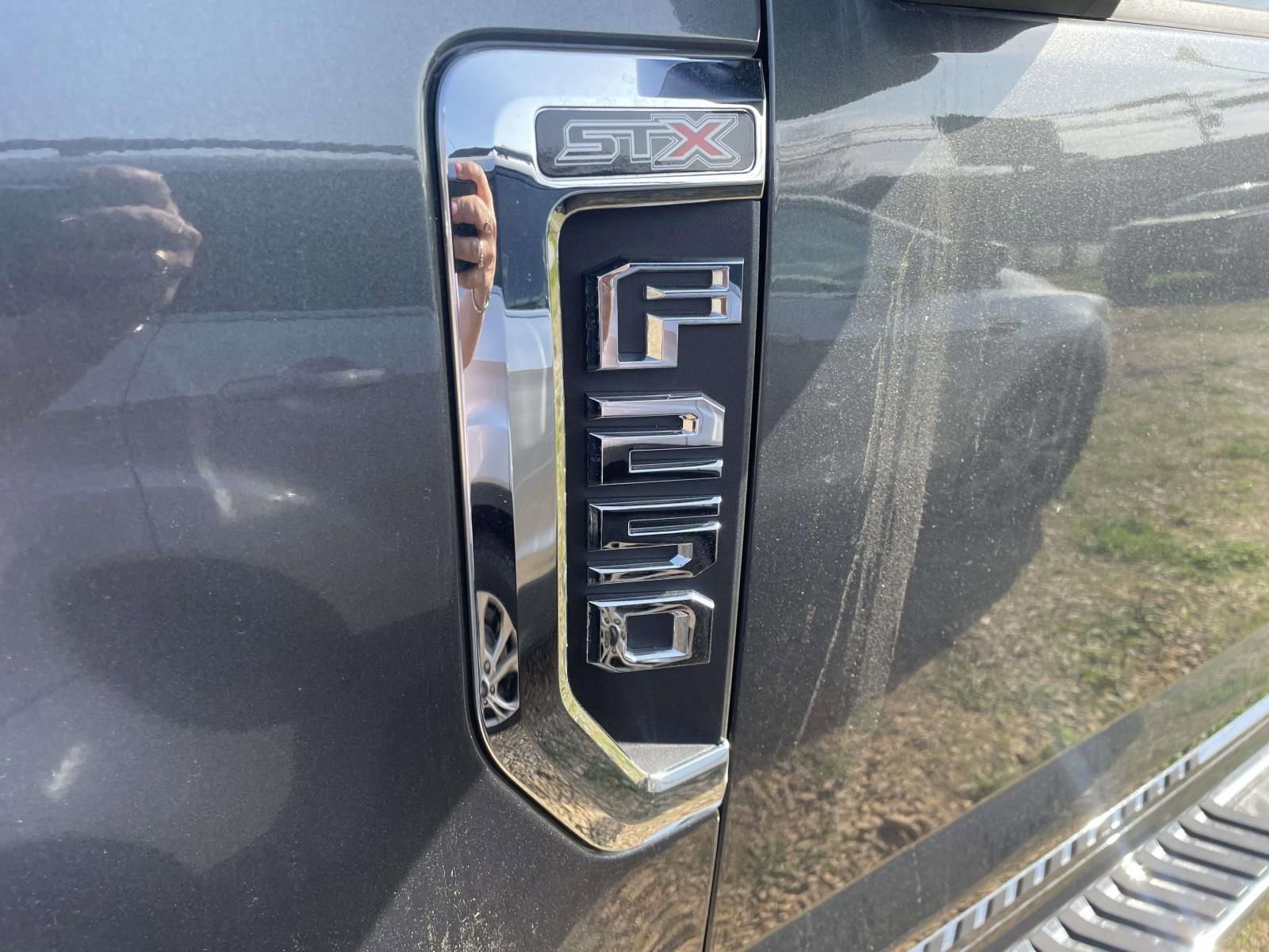 Certified 2020 Ford F250 XL w/ STX Appearance Package image 5