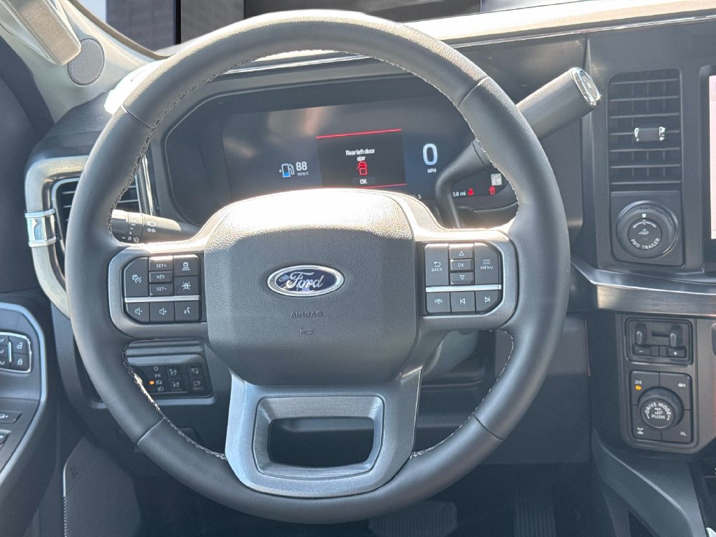 Certified 2025 Ford F250 Lariat w/ Lariat Ultimate Package AWD/4WD image 12