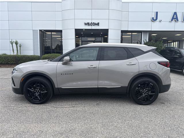 Used 2022 Chevrolet Blazer Premier FWD image 2