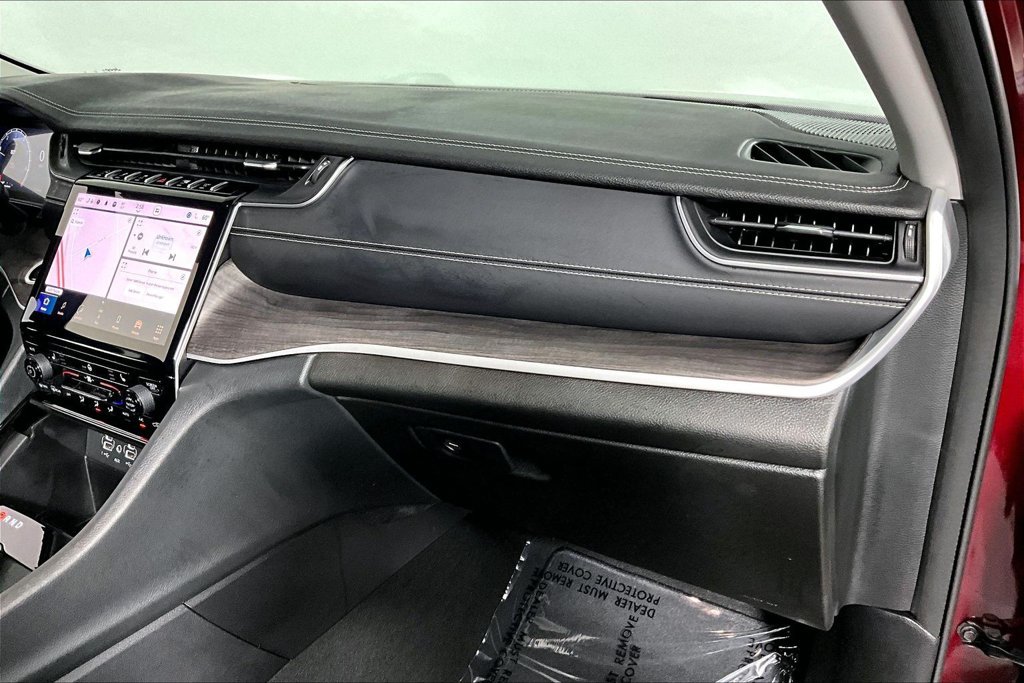 Used 2023 Jeep Grand Cherokee Limited RWD image 16