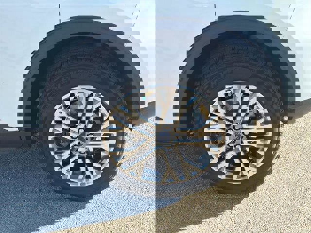 Certified 2022 Ford Escape SEL image 24