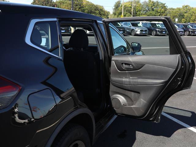 Used 2020 Nissan Rogue S AWD/4WD image 26
