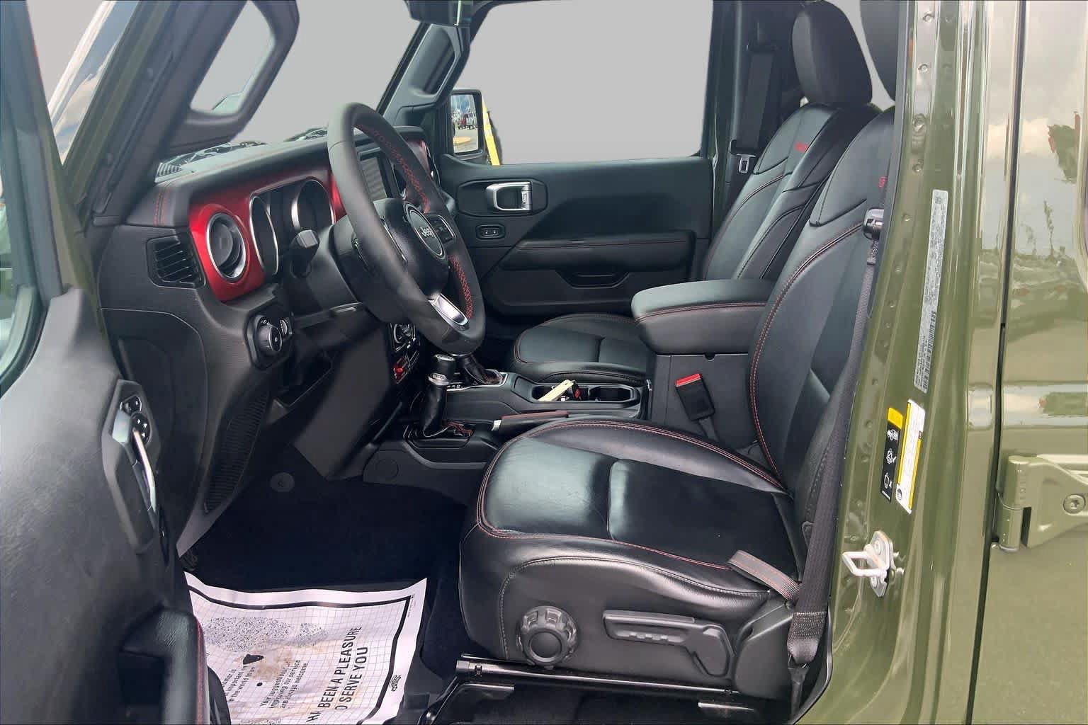 Used 2023 Jeep Wrangler Unlimited Rubicon AWD/4WD image 8