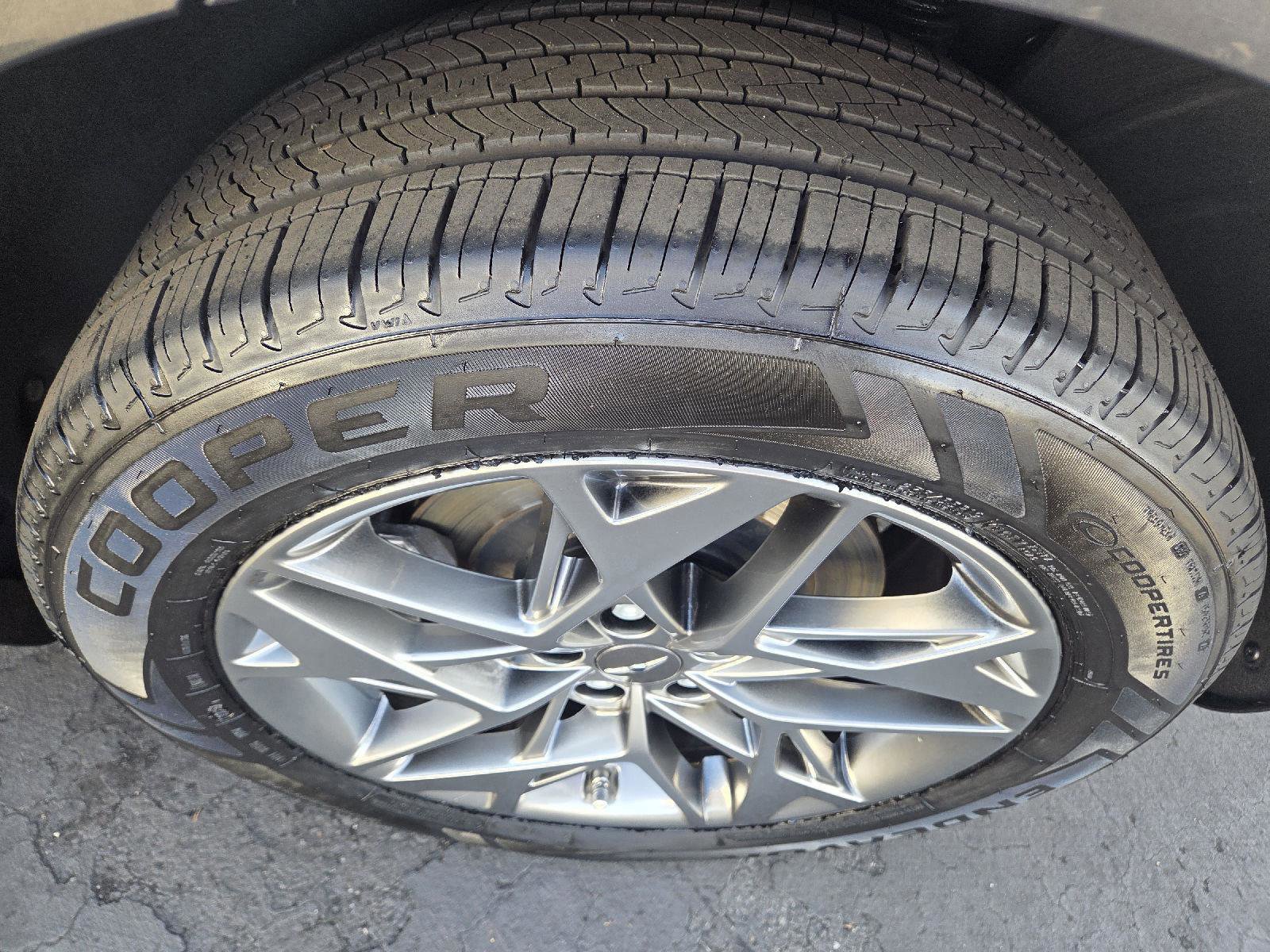 Used 2024 Genesis GV70 2.5T image 25