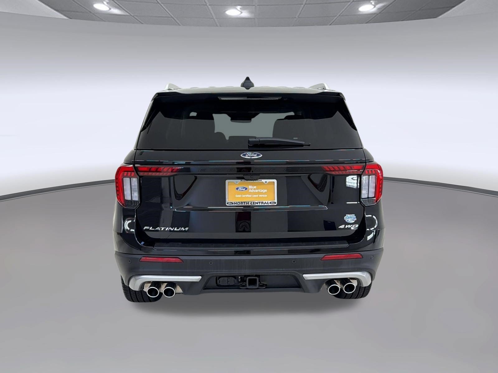 Certified 2025 Ford Explorer Platinum w/ Ultimate Package AWD/4WD image 10