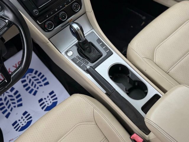 Used 2019 Volkswagen Passat 2.0T Wolfsburg w/ Wheels & Sunroof Package image 40