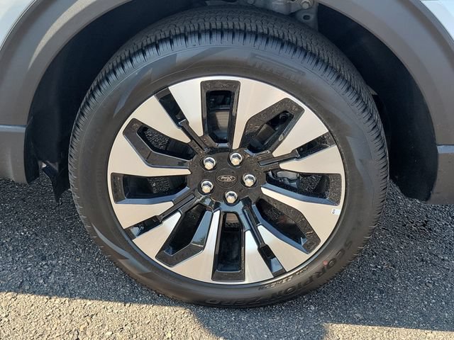 Certified 2026 Ford Explorer Platinum w/ LUX Leather Package AWD/4WD image 33