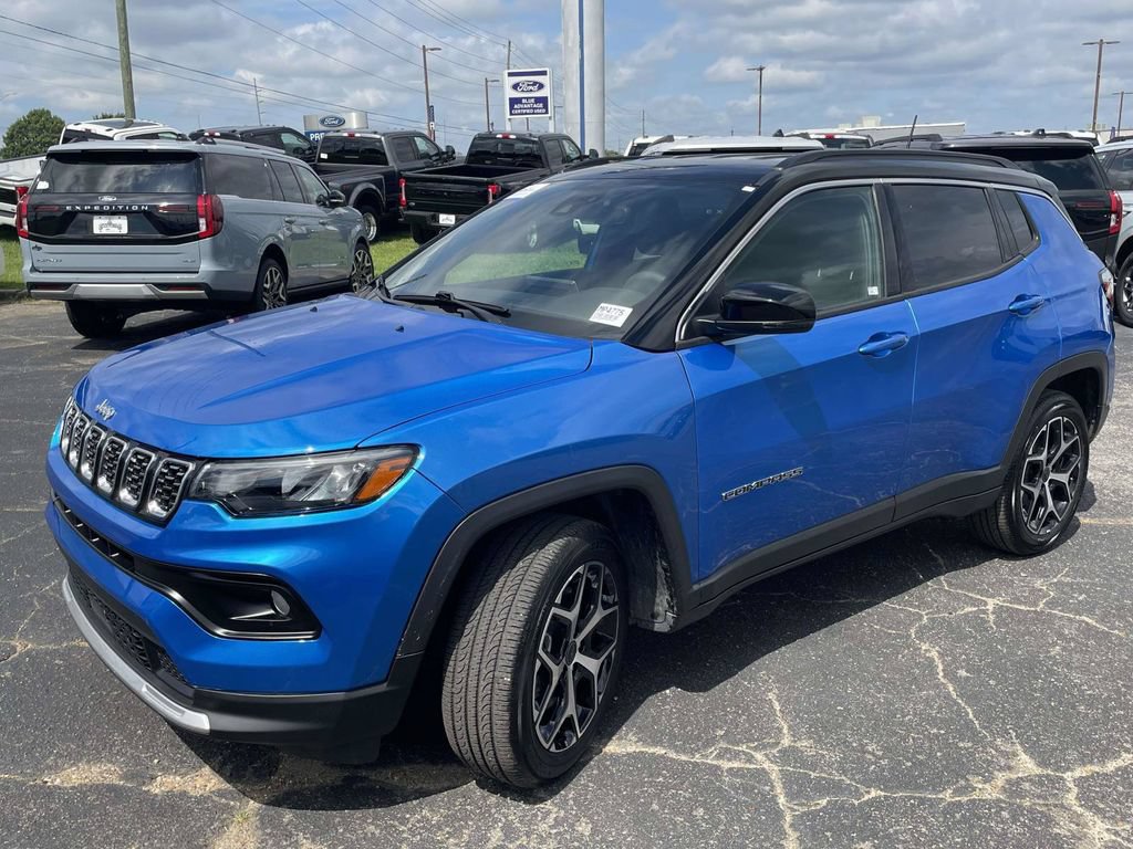 Used 2025 Jeep Compass Limited AWD/4WD image 7