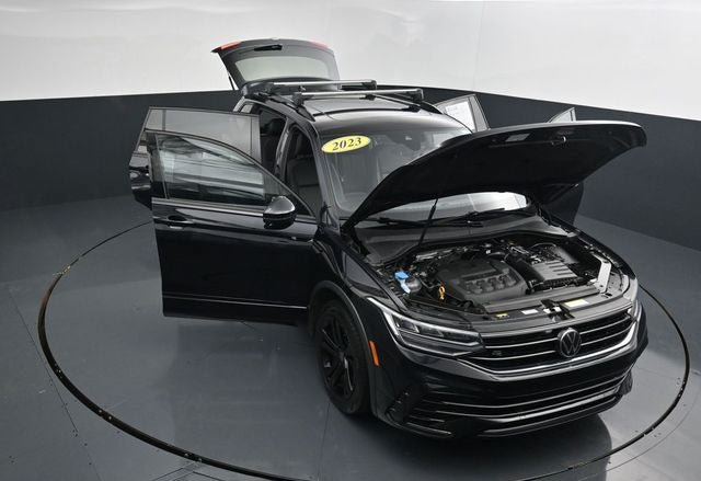 Used 2023 Volkswagen Tiguan SE R-Line FWD image 38