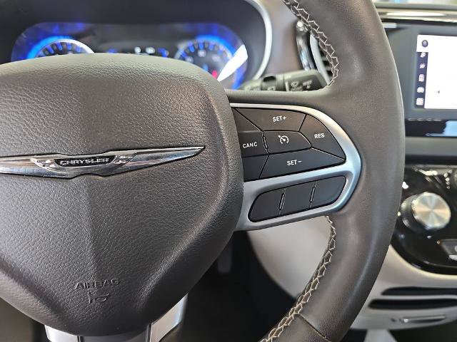 Used 2023 Chrysler Voyager LX FWD image 18