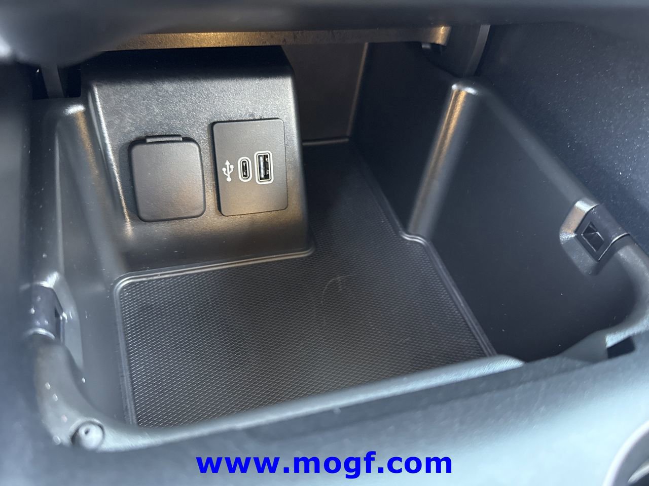 Certified 2025 Ford Explorer Active w/ Active Comfort Package image 13