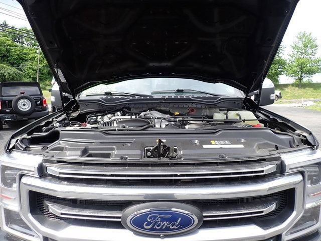 Certified 2022 Ford F350 Platinum w/ FX4 Off-Road Package AWD/4WD image 16