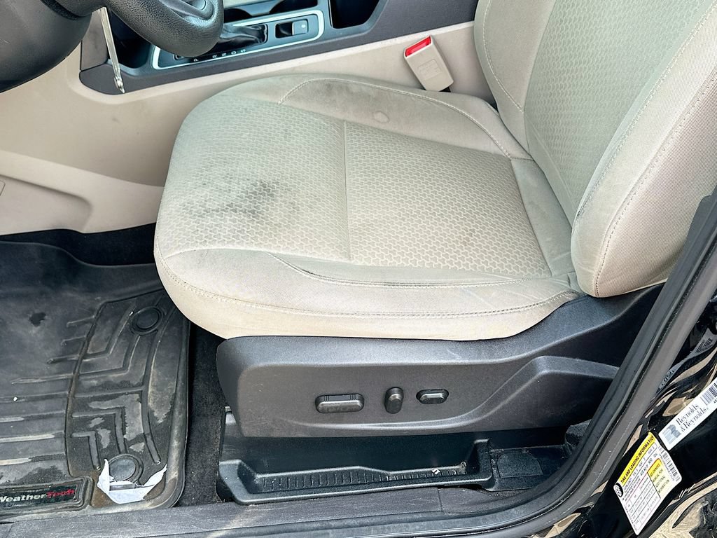 Certified 2017 Ford Escape SE FWD image 9
