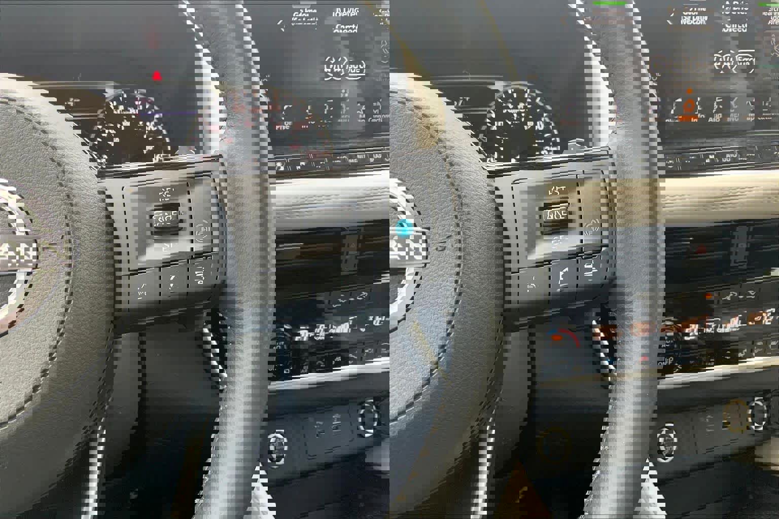 Used 2023 Nissan Rogue SL w/ SL Premium Package image 24