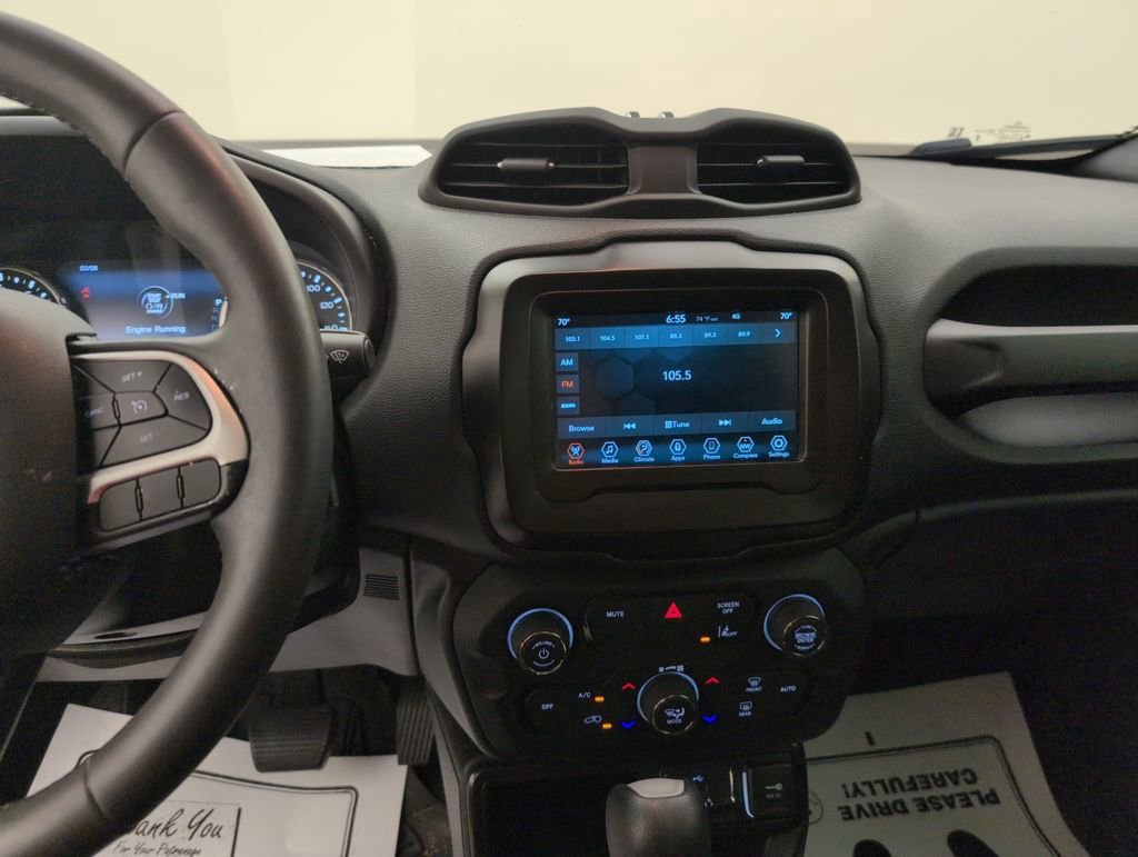 Used 2021 Jeep Renegade Latitude image 17