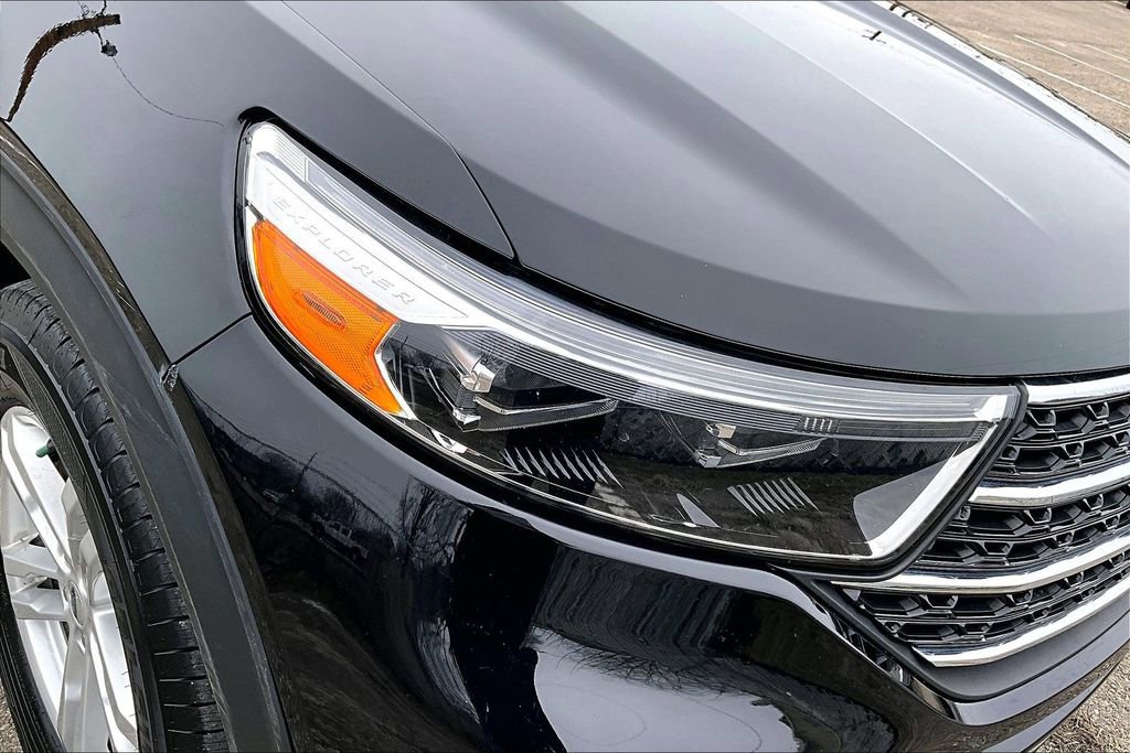 Certified 2023 Ford Explorer XLT w/ Equipment Group 202A image 30