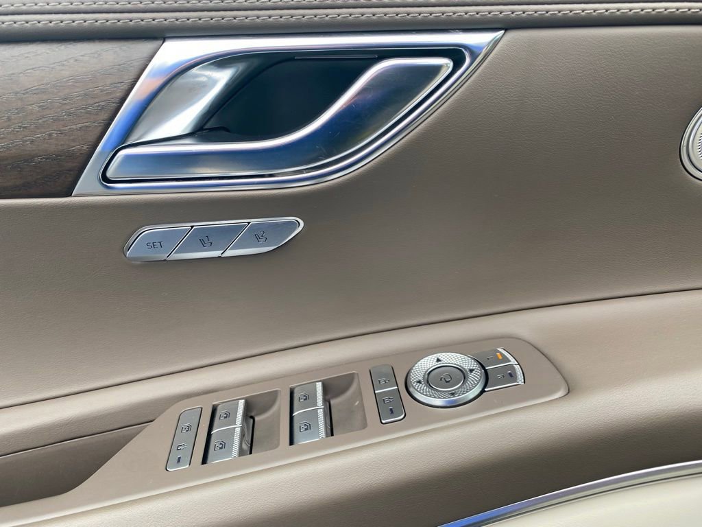 Used 2023 Genesis GV80 2.5T image 11