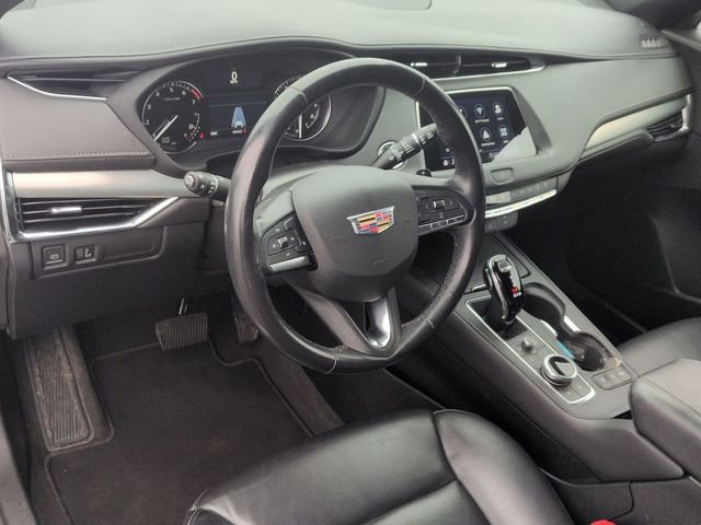 Used 2023 Cadillac XT4 Premium Luxury image 11
