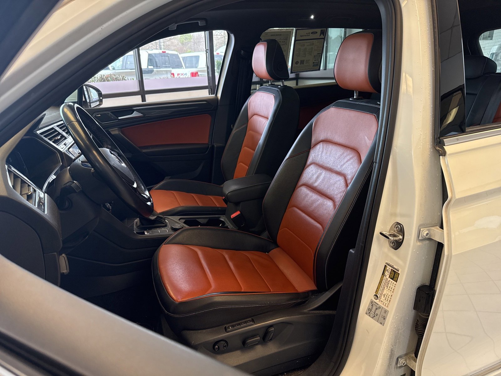 Used 2021 Volkswagen Tiguan SEL Premium R-Line image 16