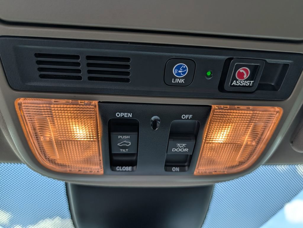 Used 2024 Honda Odyssey Touring image 17