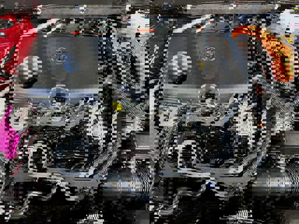 Used 2021 Toyota RAV4 LE image 12