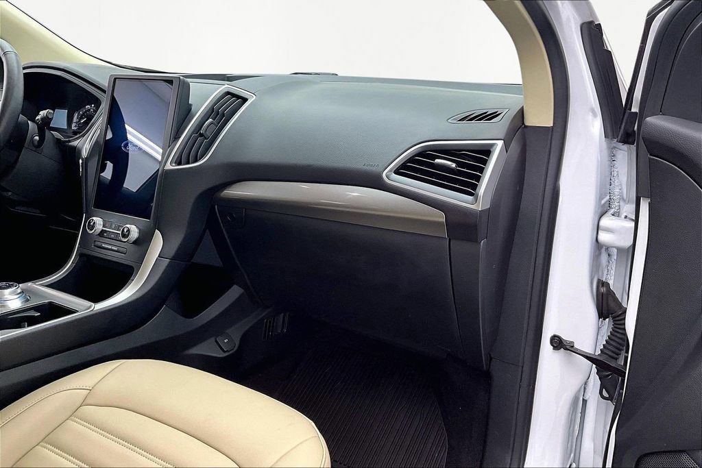 Certified 2024 Ford Edge SEL w/ Convenience Package image 17