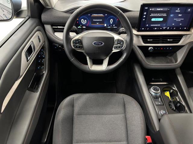 Certified 2025 Ford Explorer Active image 18