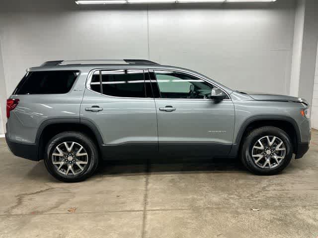 Used 2023 GMC Acadia SLE w/ Driver Convenience Package FWD image 3
