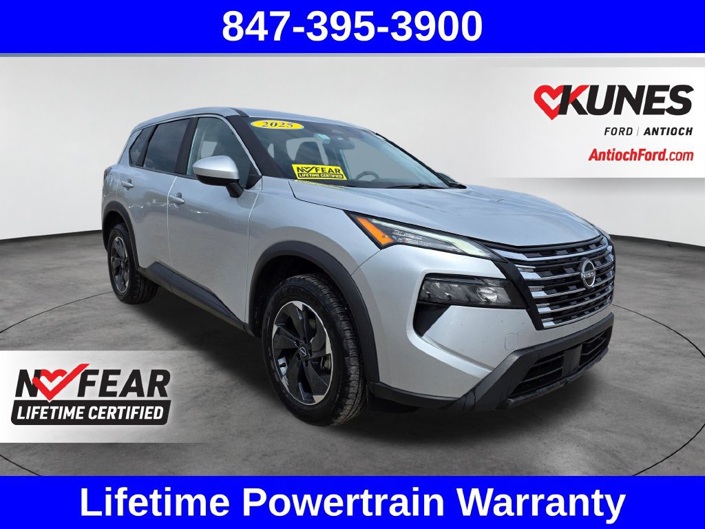 Used 2025 Nissan Rogue SV AWD/4WD image 1