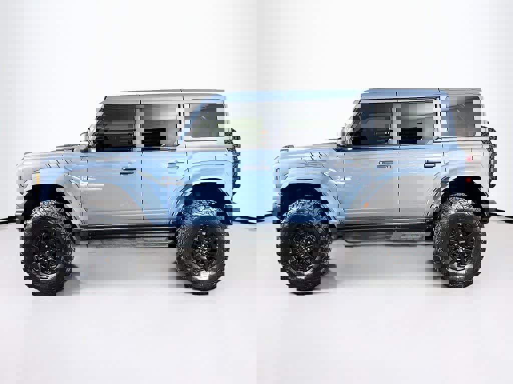 Certified 2025 Ford Bronco Raptor w/ Interior Carbon Fiber Pack image 2